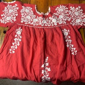 NWOT embroidered Fiesta top